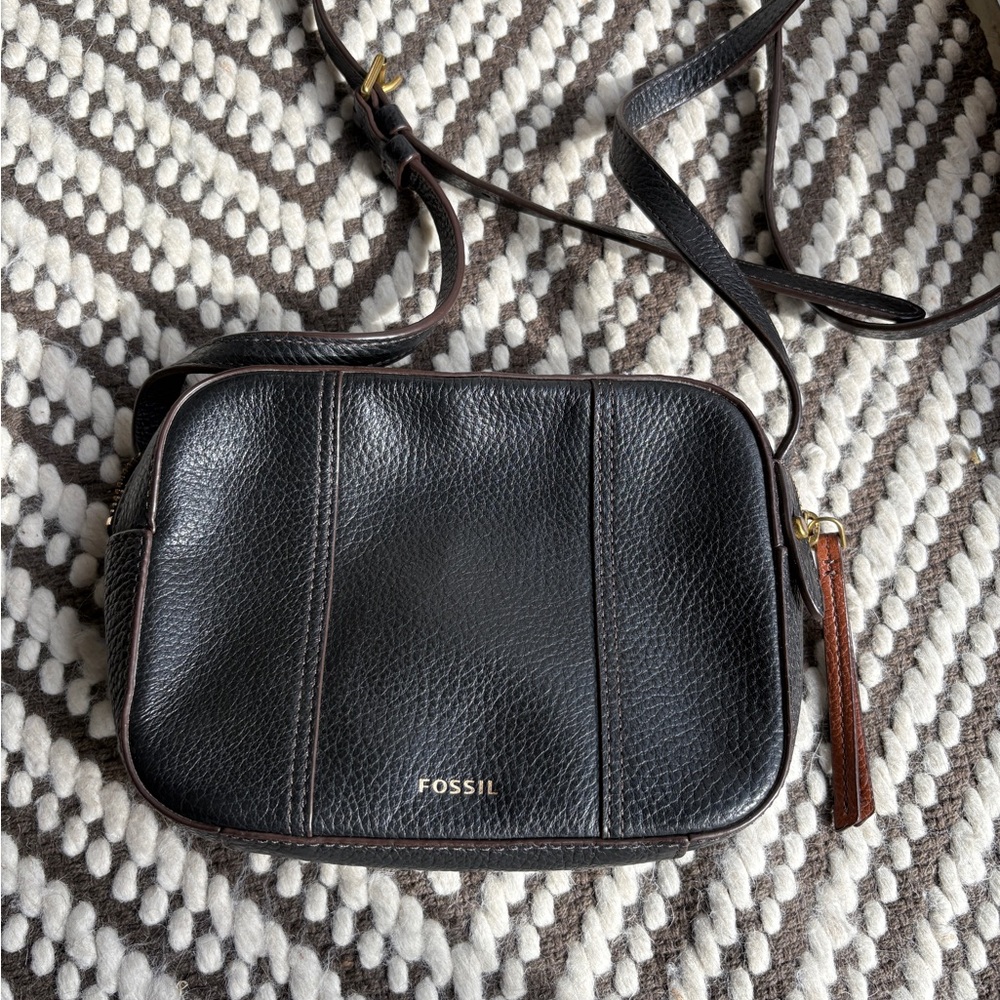 Fossil Black Pebbled Leather Crossbody Bag